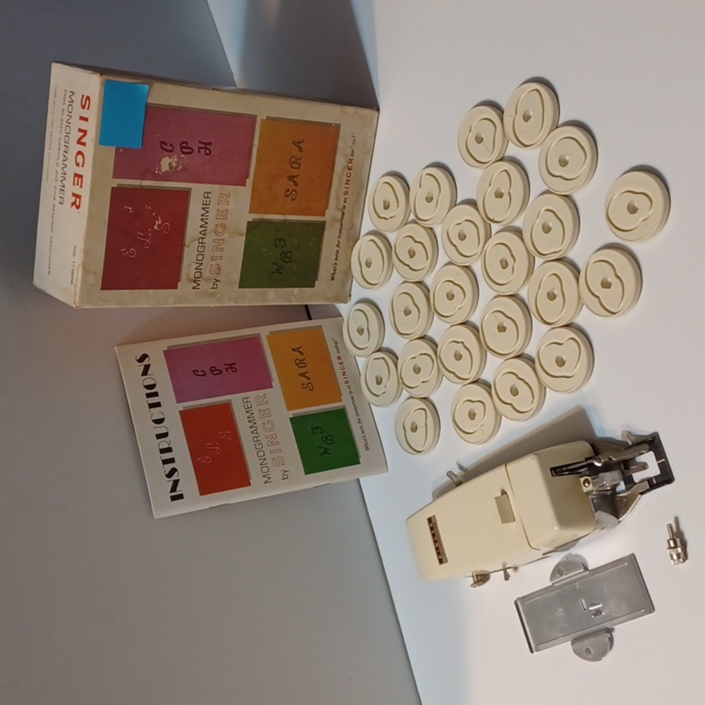 VINTAGE 1969 Monogrammer by Singer Sewing Co. COMPLETE IN ORIGINAL BOX! L@@K!